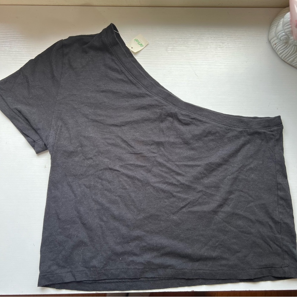 Aerie top